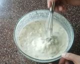 A picture of step 5 of Sabudana chilla with Hari chutney.
