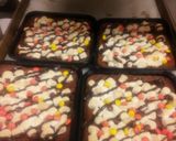 A picture of step 8 of Goeey peanut butter cookie bars.