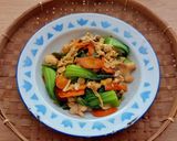 Foto langkah ke 8 dari resep Tumis Pokcoy Ikan Dory.
