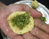 A picture of step 5 of Surti Matar Pattice.