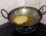 A picture of step 4 of Dhaba-Style Chole Puri.