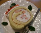 A picture of step 11 of Fresh Strawberry Cream Roll Cake.