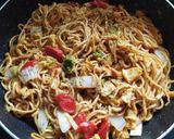 Foto langkah ke 5 dari resep Mie Goreng Rumahan.