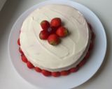 A picture of step 4 of Strawberry Cake.