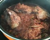 Foto del paso 2 de la receta: Pollo al vino tinto