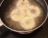 A picture of step 6 of Cheesy crunchy potato donuts.