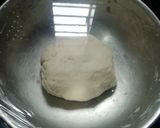 A picture of step 2 of Pavbhaji sunflower bread.
