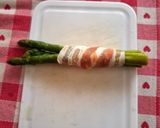 Foto del passaggio 4 della ricetta Asparagi in Crosta di Pancetta e Pistacchi