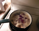 A picture of step 1 of Minced beef & onion with mash & gravy.