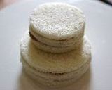 A picture of step 4 of Tiny Sandwich Cake.