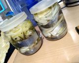 Фото кроку 5 до Замаринованная селёдка в масле, очень вкусная.