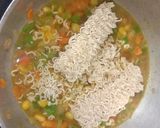 मैगी रोल (maggi roll recipe in Hindi) रेसिपी चरण 2 फोटो