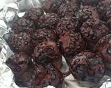 Foto langkah ke 8 dari resep Muffin kukus Simple (Nyoklat Bgt).