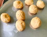 A picture of step 4 of Besan ladoo.
