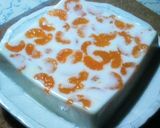 A picture of step 5 of Milk Agar Jello with Tangerines.