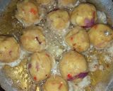 A picture of step 4 of Yam balls.