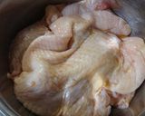 A picture of step 1 of Youlinji Chicken with Lots of Leek Sauce.