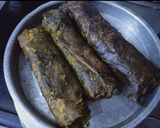 A picture of step 4 of Colocasia Leaves Patra / Gujarati Arbi Patra.