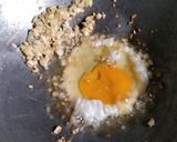 Foto langkah ke 4 dari resep Bakmie Goreng Usus Ayam.