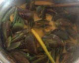 Foto langkah ke 5 dari resep Kerang Hijau Kuah Pedas (TIDAK AMIS).
