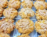 Foto langkah ke 5 dari resep Cheesy Corn Flakes Cookies.