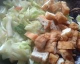 Foto langkah ke 3 dari resep Tumis Tahu Kol.