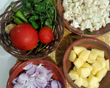 A picture of step 2 of Aloo Gobhi.