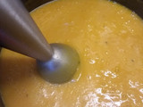 Sopa cremosa de zapallo y papa