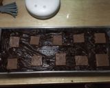 Foto langkah ke 7 dari resep Brownies panggang shiny crust.