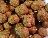 A picture of step 13 of macaroni meatballs and meat and cheese sauce.