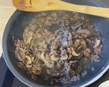 Foto del paso 2 de la receta: Salsa de champiñones para pasta