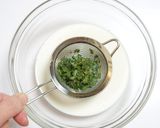 A picture of step 3 of Easy Mint Mousse.