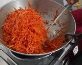 A picture of step 1 of Walnut Gajar ka Halwa.