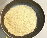 A picture of step 1 of Fragrant Sesame Arugula Sauce.