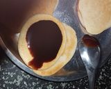 A picture of step 5 of Dora cake.