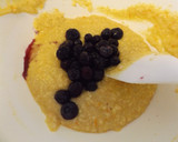 Foto del paso 2 de la receta: Muffins con arándanos a la naranja y cobertura crujiente