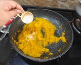 A picture of step 4 of Sindhi Style Pumpkin Halwa.