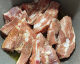 Foto del paso 1 de la receta: Arroz con costillas en olla gm