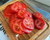 Une image de l'étape 5 de Salade de betteraves et tomates au saumon fumé.