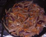 Foto del paso 2 de la receta: Quiche de pollo y cebolla caramelizada