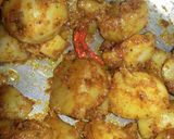 A picture of step 3 of Aachari aloo.