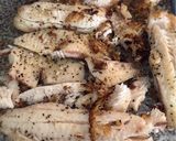 Foto del paso 2 de la receta: Filete de pescado con salsa de pimientos morrón