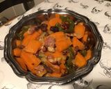 Une image de l'étape 15 de Carottes au lard, poivrons verts et raisins secs.