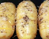 A picture of step 4 of Sig's Humbles ( hasselback potatoes).