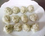 A picture of step 4 of Western-Style Temari-Zushi For Hanami Cherry Blossom Viewing Parties or Bentos.