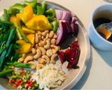 থাই স্টাইল ক্যাশু চিকেন (thai style cashew chicken recipe in Bengali) রেসিপির ধাপ 2 ছবি