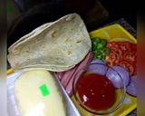 A picture of step 1 of Pizzadilla.