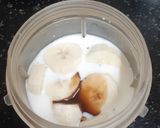A picture of step 1 of Easy Korean banana milk.