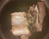 Foto del paso 1 de la receta: Costilla de puerco bañada en salsa bechamel