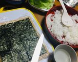 Foto del paso 2 de la receta: Japanense Sushi Spiral VC Uramaki de Atún con Lechuga!!